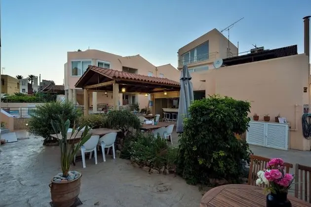 Junior Maisonette (2 Floor apartment)