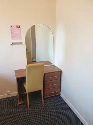 Tek Büyük Yataklı Oda, Banyolu/Duşlu