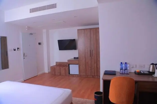 Deluxe Tek Büyük Yataklı Oda