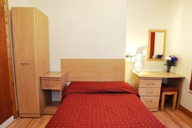 Tek Büyük Yataklı Oda