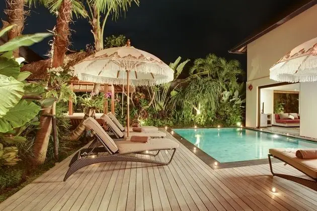 Villa, 4 Yatak Odası, Kişiye Özel Havuzlu