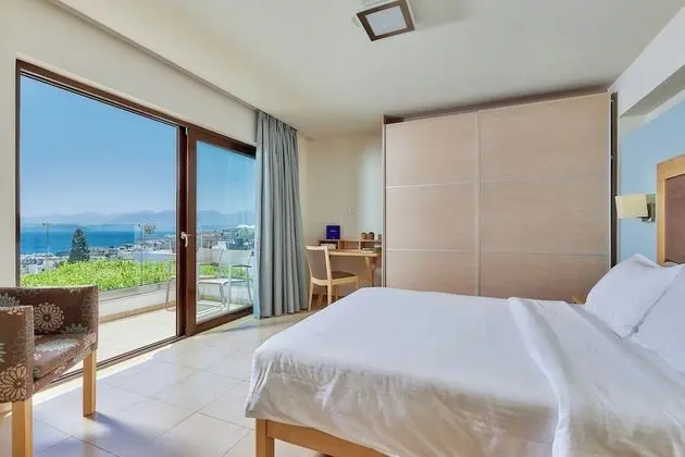 2 Bedroom Superior Family Suite with Panoramic Sea View