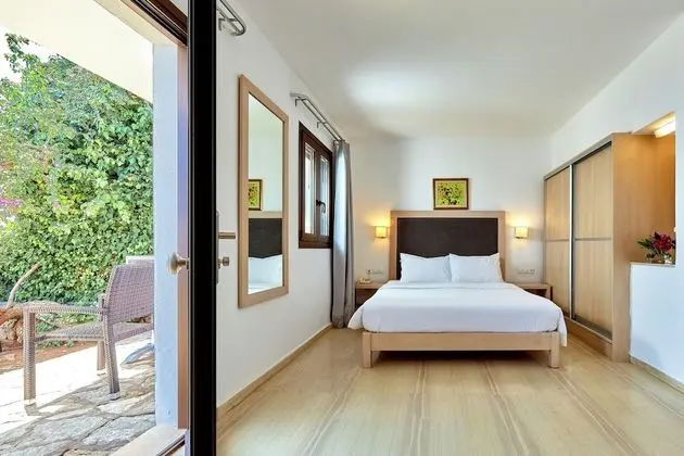 Junior Suite with Panoramic Sea View