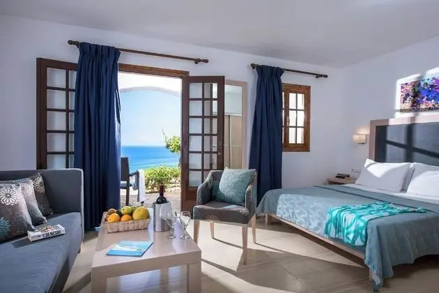 Junior Suite with Panoramic Sea View