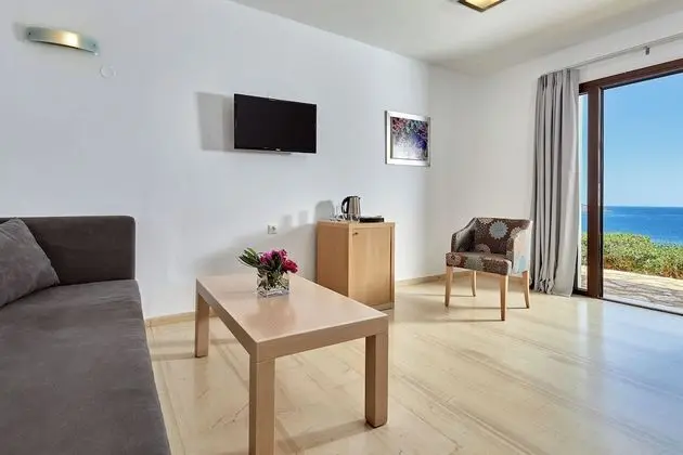 Junior Suite with Panoramic Sea View