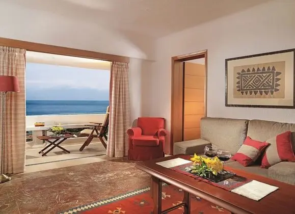 One Bedroom Suite Sea View
