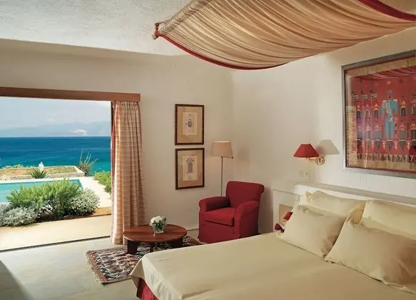 Two Bedroom Superior Bungalow Heatable Private Pool