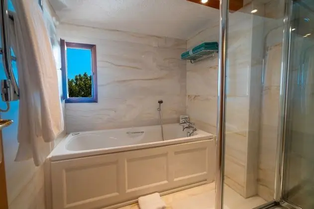 Two Bedroom Superior Bungalow Heatable Private Pool