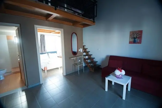 Room Maisonette