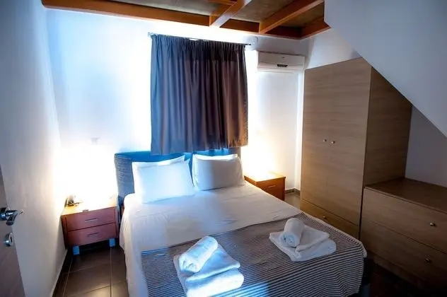 Room Maisonette