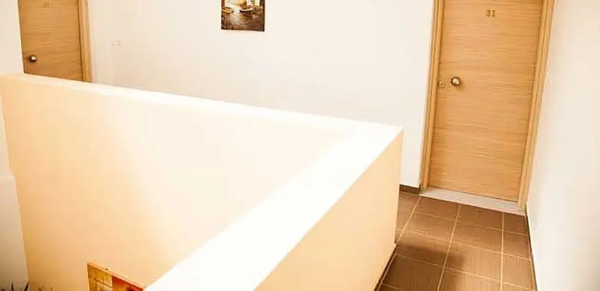 Room Maisonette