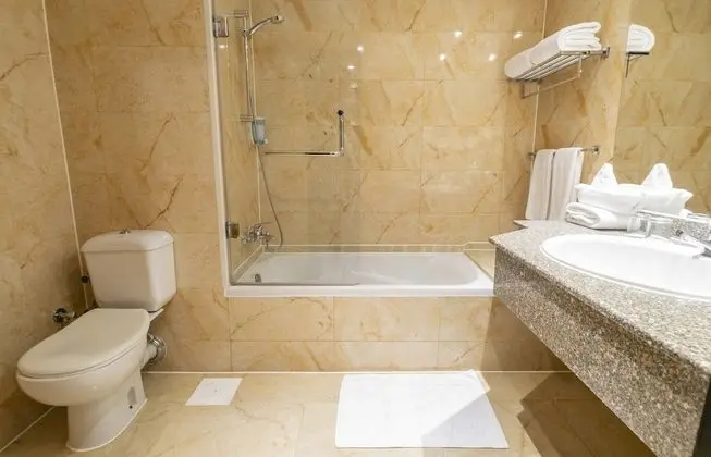 Standard Tek Büyük veya İki Ayrı Yataklı Oda, Deniz Manzaralı
