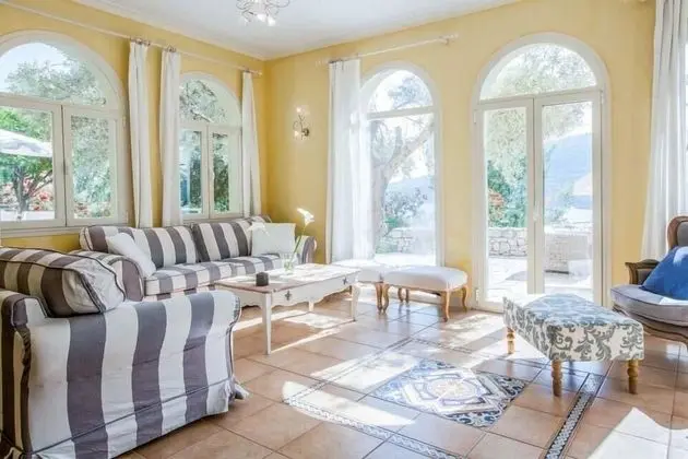 Villa, 3 Yatak Odası, Kişiye Özel Havuzlu, Deniz Manzaralı