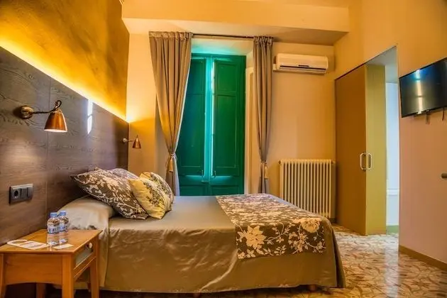 Classic Tek Büyük veya İki Ayrı Yataklı Oda, Banyolu/Duşlu