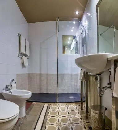 Tek Büyük Yataklı Oda, Banyolu/Duşlu, Şehir Manzaralı