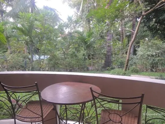 Garden view economy room