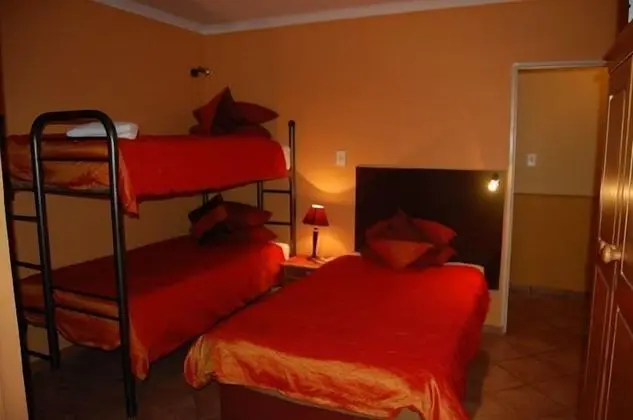 Family Süit (En-Suite Family Room)