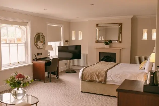 Deluxe Family Room