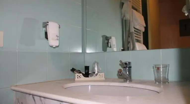 Tek Büyük veya İki Ayrı Yataklı Oda