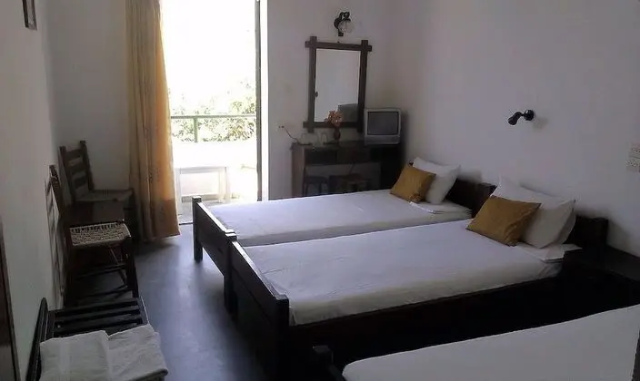 Traditional Üç Kişilik Oda