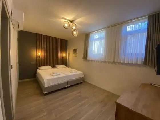 Çift Kişilik Bodrum Kat Oda, Manzarasız