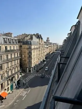 Superior Oda, Balkon