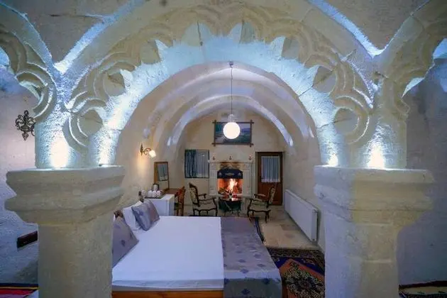 Family Cave Suit Balkonlu Oda