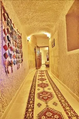 Family Cave Suite with Balcony