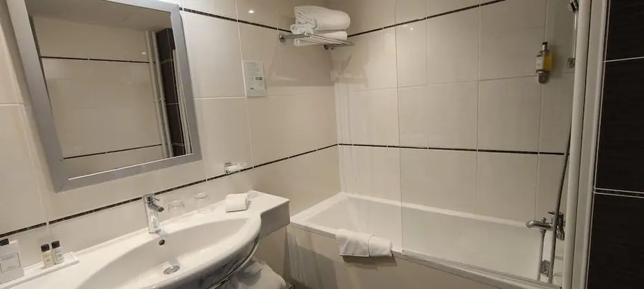 Superior Oda, Bağlantılı Odalar