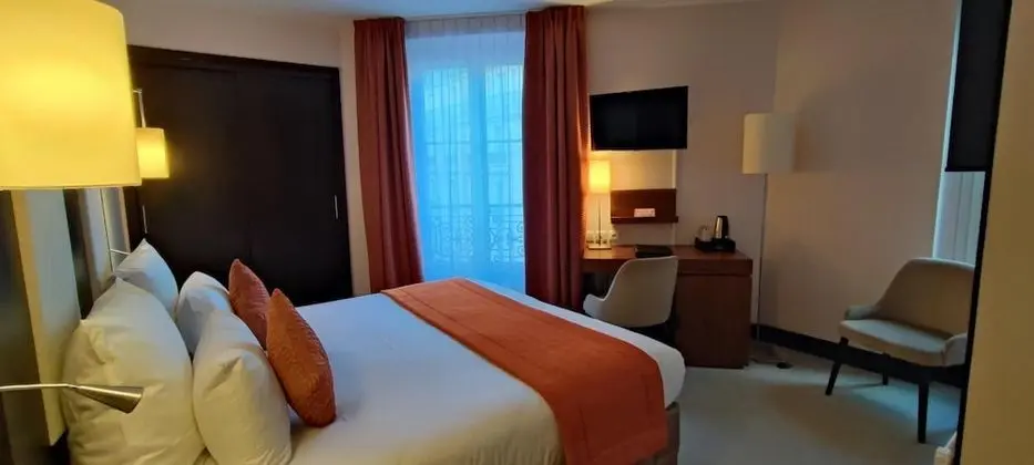 Superior Tek Büyük Yataklı Oda