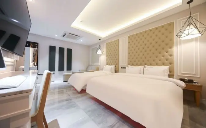 VIP Twin Room (Extra Person Fee Check On-site)