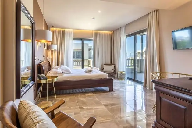 Deluxe Tek Büyük Yataklı Oda