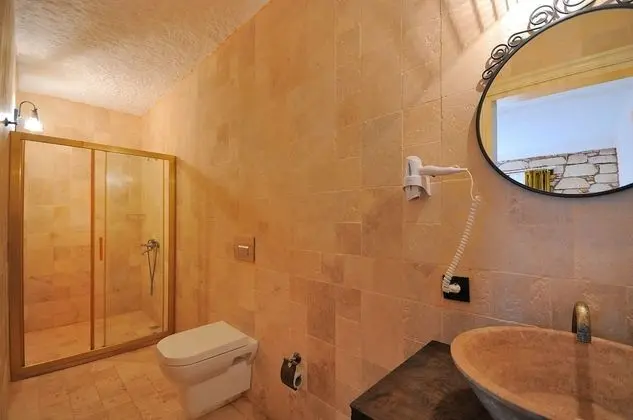 Deluxe Üç Kişilik Oda