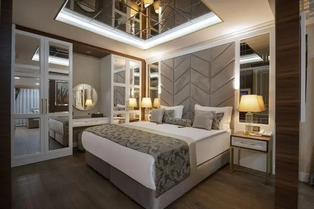 Standard Custom Suite