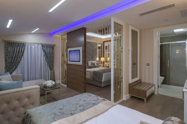 Standard Custom Suite