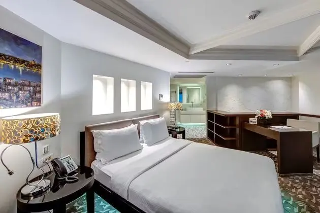 Superior Suite
