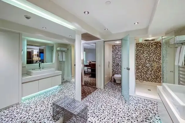 Superior Suite