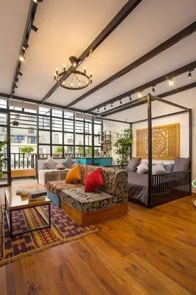 Sun-kissed & Large Studio inside Old Quarter