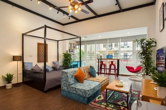 Unique & Large studio inside Old Quarter