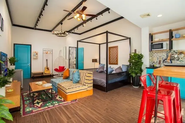 Unique & Large studio inside Old Quarter
