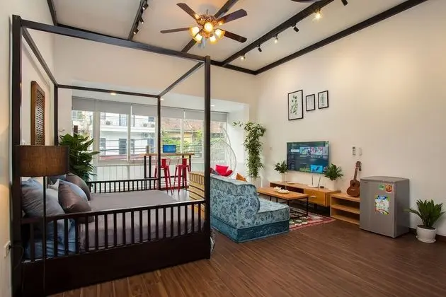 Unique & Large studio inside Old Quarter