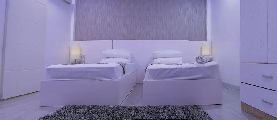 Deluxe Tek Büyük veya İki Ayrı Yataklı Oda, 1 Büyük (Queen) Boy Yatak, Bahçe Manzaralı