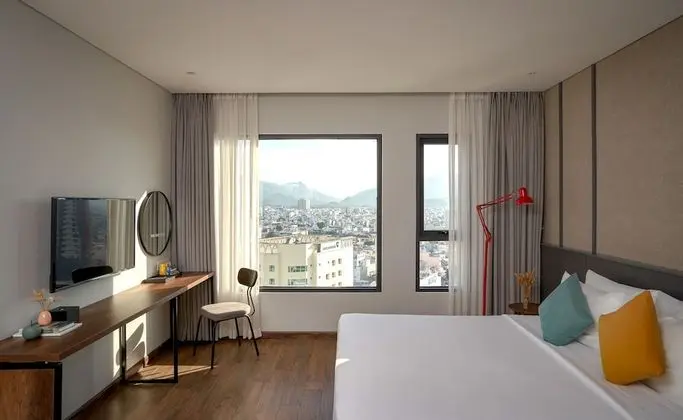 Deluxe Oda, 1 En Büyük (King) Boy Yatak, Şehir Manzaralı (Roomy)