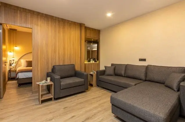 Premium Suite