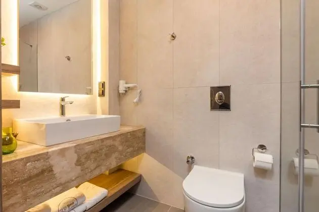 Premium Suite