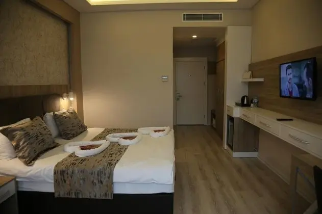 Triple, Şehir veya Dağ Manzaralı