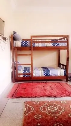 Ortak Ranzalı Oda, Sigara İçilmez, Ortak Banyo (4 Pax)