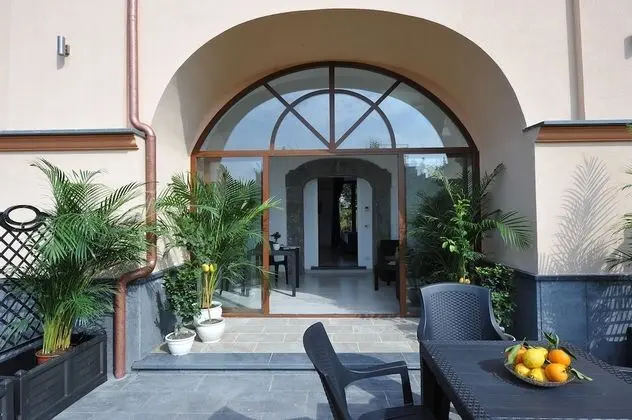 Tek Büyük veya İki Ayrı Yataklı Oda, Veranda