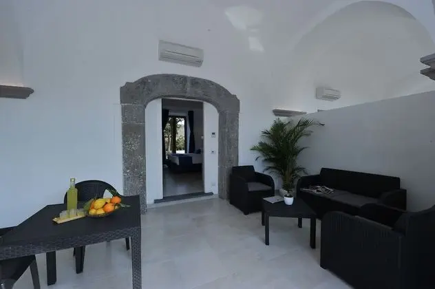 Tek Büyük veya İki Ayrı Yataklı Oda, Veranda