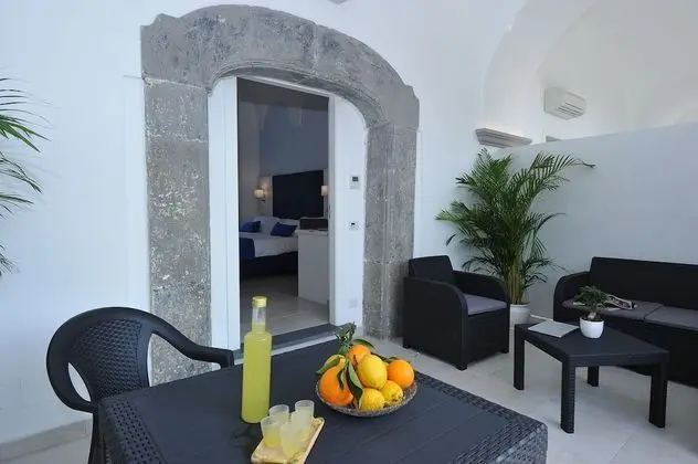 Tek Büyük veya İki Ayrı Yataklı Oda, Veranda